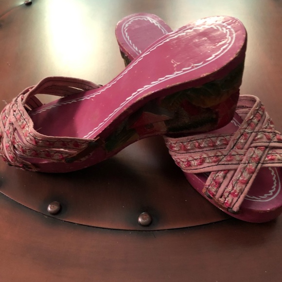 Vintage 1940’s Hand Carved Wooden Philippine Slide Sandals Rare Decoration EUC - Picture 2 of 4